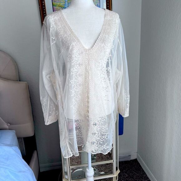 Ultra pink mesh embroidered boho top - Picture 1 of 8